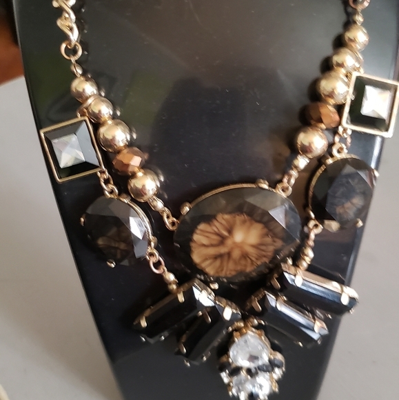 Neckpiece - Picture 2 of 2